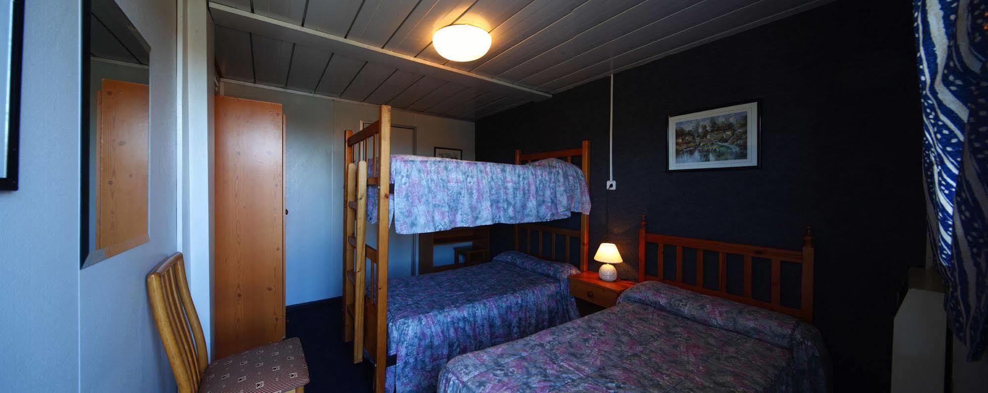 Pension Compostela Inn Cacheiras Esterno foto