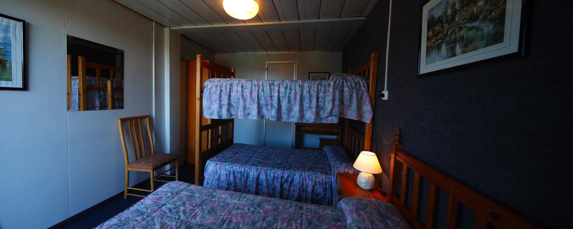 Pension Compostela Inn Cacheiras Esterno foto